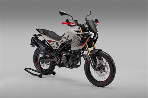 Benelli Bkx 125 Y Bkx 300 Una Nueva Era Para La Aventura Motorcycle Sports