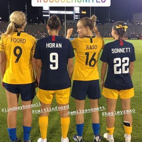 Lindsey Horan Caitlin Foord Emily Sonnett And Hayley Raso After