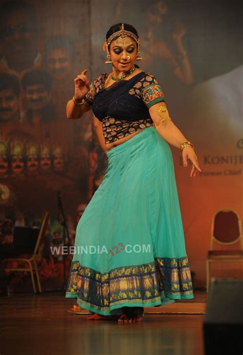 Malayalam Actress Shobana Navel