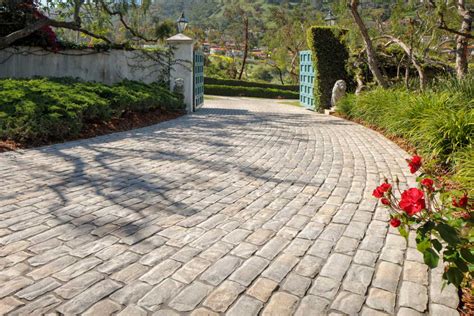 Driveway Pavers: Best Patterns and Designs - Pavers & Outdoor ...