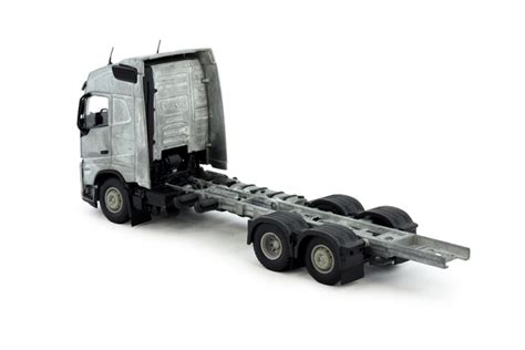 Tekno Volvo Fh Globetrotter X Short Rigid Chassis Kit