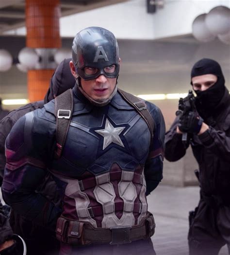 DON'T ARREST HIM!!! Captain Rogers, Steve Rogers Captain America, Captain America Civil War ...