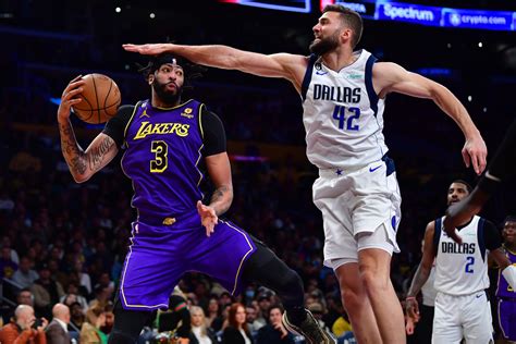 Lakers Anthony Davis Sends Clear Message To Teammates After Mavericks