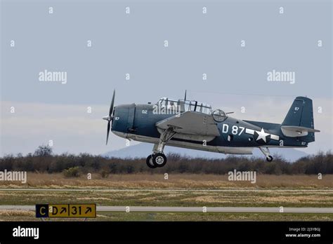 Grumman Tbf Avenger Hi Res Stock Photography And Images Alamy