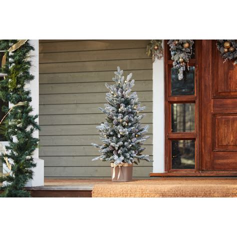 Arbre De No L Artificiel Illumin En Pot Par Holiday Living