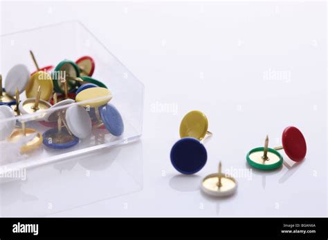 Close Up Thumbtacks Hi Res Stock Photography And Images Alamy