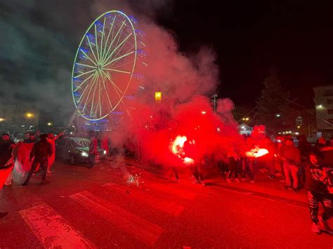 Livorno Tifoso Del Marocco Perde Un Dito Per L Esplosione Di Un Petardo