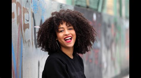 Foto Grávidas podem pintar o cabelo Especialista revela o mito sobre