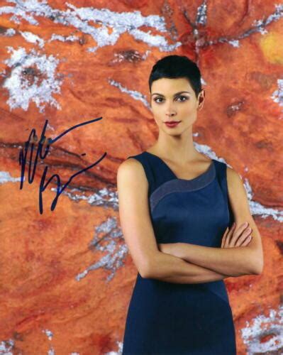 Morena Baccarin Signed Autograph 8x10 Photo Sexy Firefly Babe Gotham