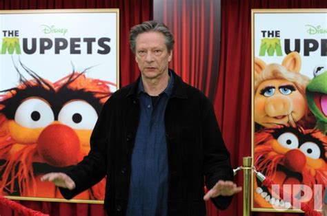 Photo: Chris Cooper attends "The Muppets" premiere in Los Angeles ...