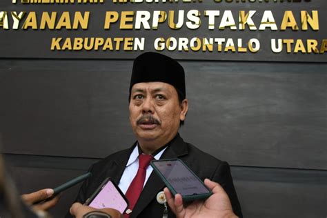 Resmikan Perpustakaan Gorut Syarif Bando Ingatkan Pentingnya