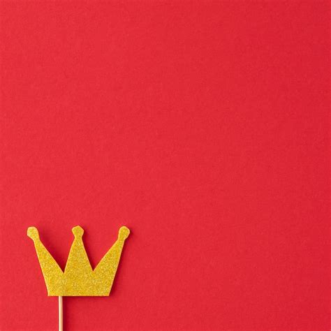 photo top view  beautiful crown concept  copy space