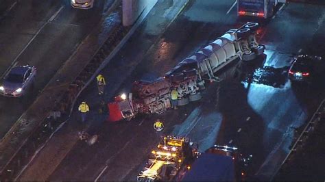 Sb Bishop Ford Lanes Reopened After Semi Rollover Crash Near 159th