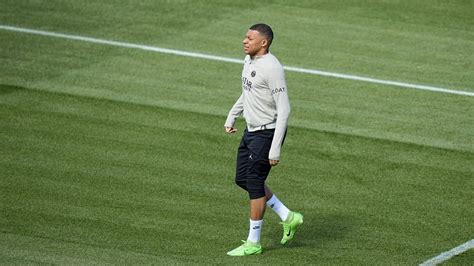 Kylian Mbappé Says Goodbye to PSG A Look Back at His Legacy Archysport