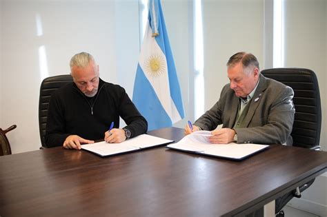 El Inidep Y El Museo Argentino De Ciencias Naturales Bernardino