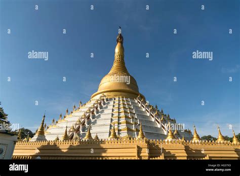 Pagode Pagoda Hi Res Stock Photography And Images Alamy