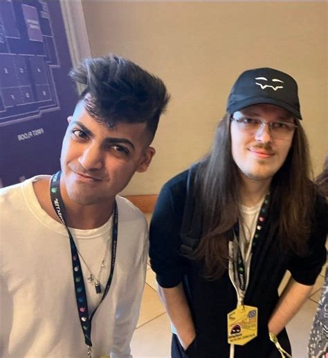 Pin On Skeppy Love U So Much Dream Team Team Photos