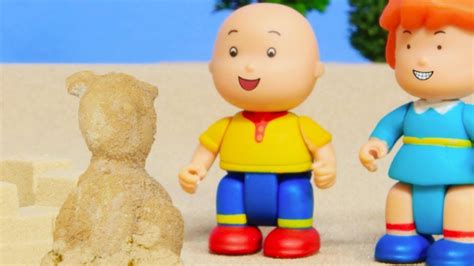 Caillou Em Portugu S Caillou E Escultura Em Areia Epis Dios