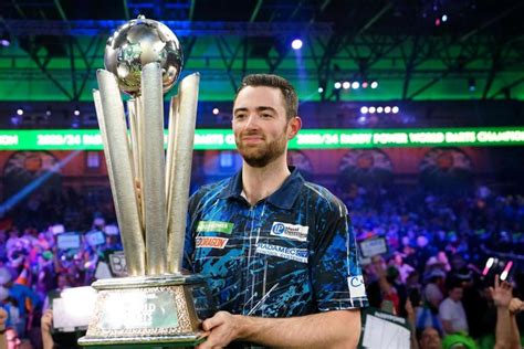 World champion Luke Humphries to head to Parr Hall for 'Night at the Darts'