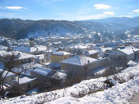 fshati shqiptar  eshte  ndaluar te flitet shqip kultplus