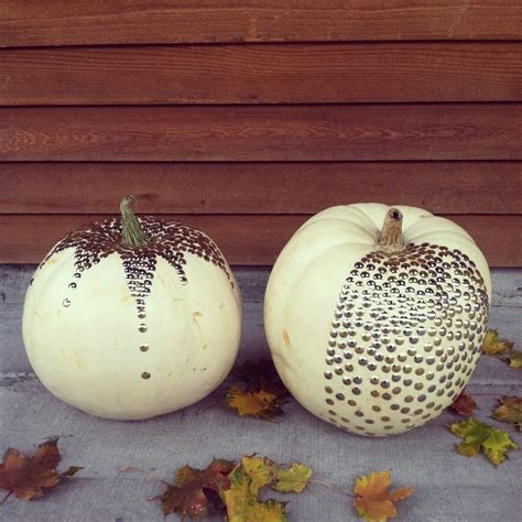 Gold Thumbtack White Pumpkin