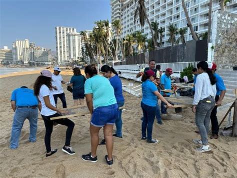 Realiza Gobierno De Acapulco Jornada De Limpieza En Playa Icacos