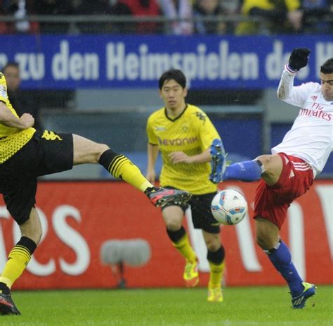 Fussball Bundesliga Bvb Blamiert Den Hsv Und Ist An Bayern Dran