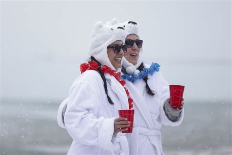 Photos: 2023 Chicago Polar Plunge – Chicago Tribune