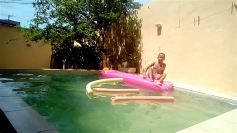 Rico Vs Pobre Na Piscina Parte Youtube