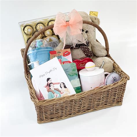 Buysend Daughters Day T Hamper Online Angroos