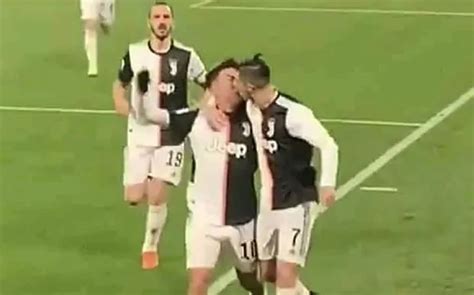 Paulo Dybala Explica El Pol Mico Beso Con Cristiano Ronaldo