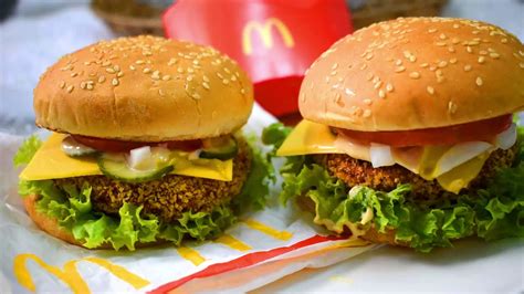 Mcdonalds Style Crispy Chicken Burger Recipe With Burger Sauce By