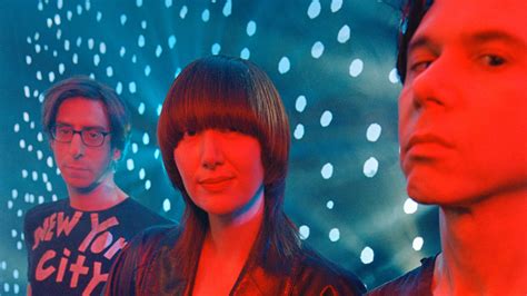 The Electrifying Emotional Return Of Yeah Yeah Yeahs The New York Times