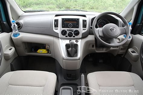 Nissan Evalia dashboard