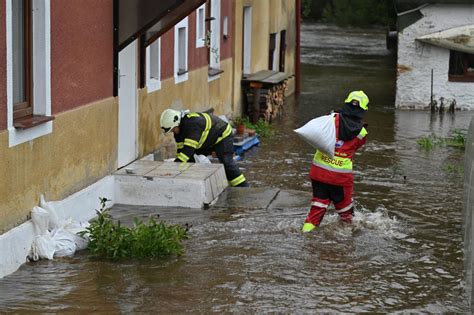 Heftige Unwetter W Ten In Europa Schwere Sch Den In Sterreich Und