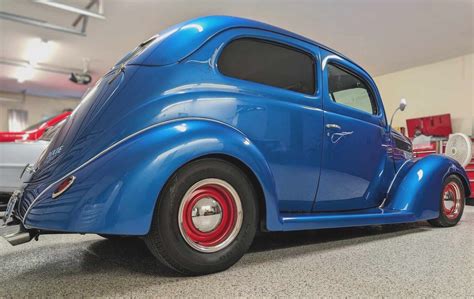 1937 Ford 2 Dr Sedan Street Rod Std Model 74 Tudor Slant Back SBC 350