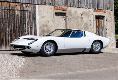 1968 Lamborghini Miura P400 – The First Supercar