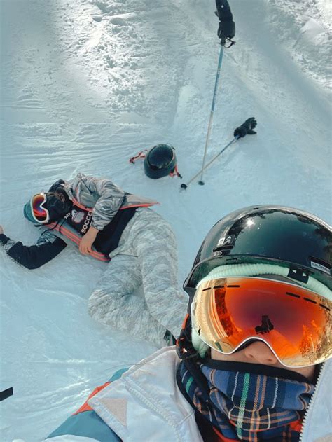 Funny ski pic | Ski pictures, Ski trip, Skiing humor