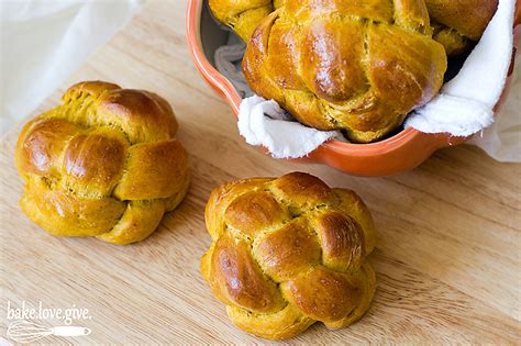 Pumpkin Challah Bake Love Give