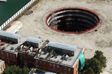 Spire Deep Hole In Chicago Architecture Alternatives Strange Sounds