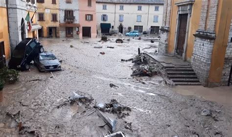 Alluvione Nelle Marche Storie Di Due Donne Sopravvissute