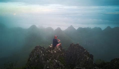 Osmeña Peak - Sunrise and Jagged Mountains in Cebu