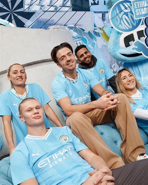 Galerie Foto Manchester City I A Lansat Un Nou Echipament De Joc Cu