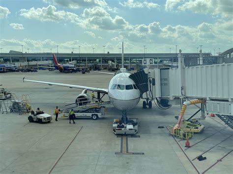 15 Airbus A320 First Class Neginchiwetel