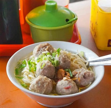 7 Tempat Makan Bakso Enak Dan Terkenal Di Lembang Bandung Yang Siap