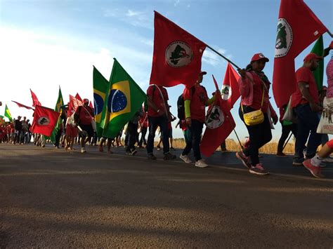 O Retorno Das Invasões De Terra Pelo Mst Veja