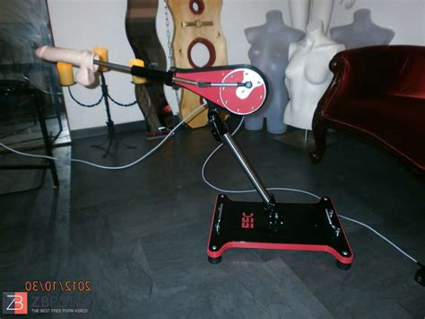 Miss Nymph Tina Domina Herrin Fickmaschine Strapon ZB Porn