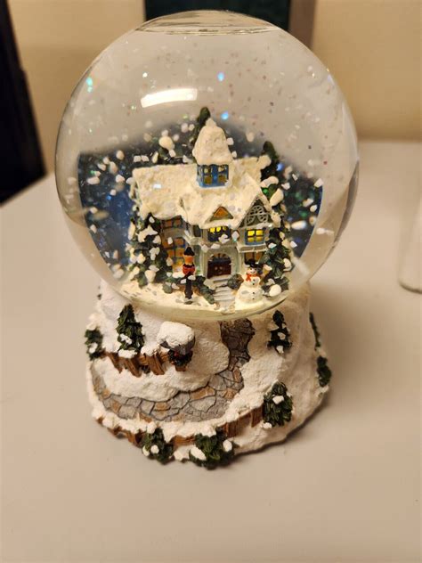 Thomas Kinkade Painter Of Light Victorian Christmas Snowglobe Music