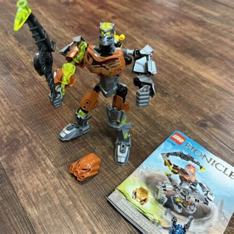 Lego Bionicle Pohatu Master Of Stone With Booklet