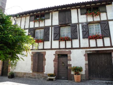 Escapades En Pays Basque Pays Basque Maisons De Pierre Basque